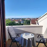 Val Konukevi 3*