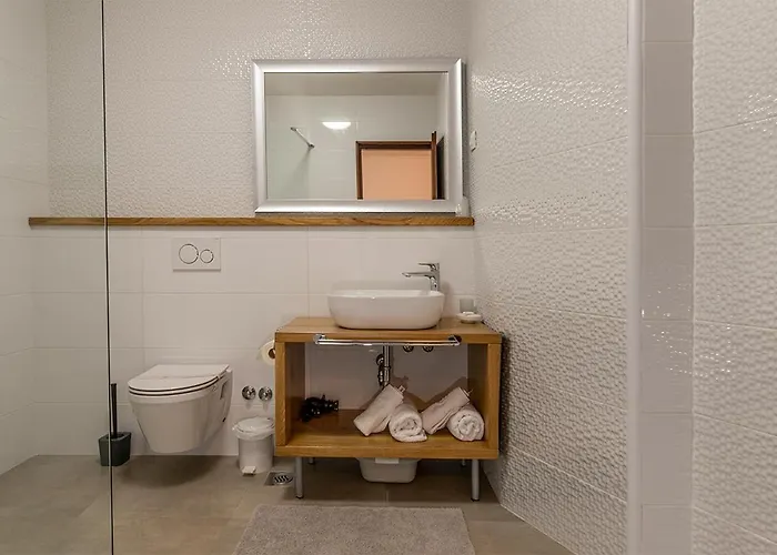 Val Gæstehus 3*