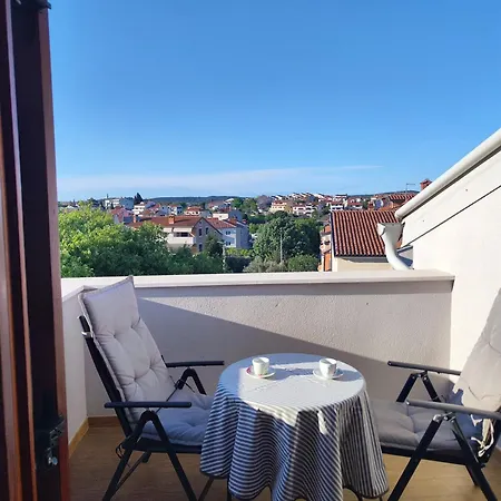Val Konukevi 3*
