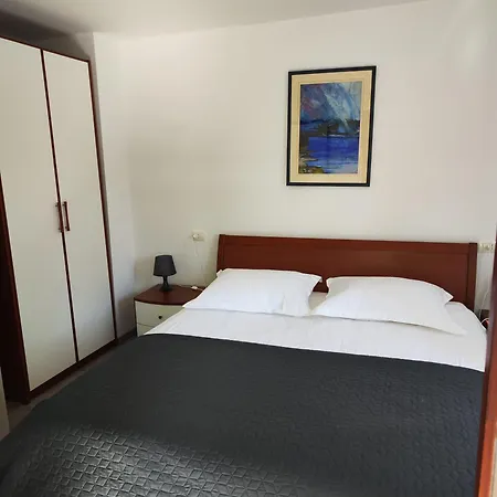 Gostinjska kuća Val 3*
